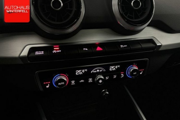 Audi Q2 Q2 40 TFSI qu S line PANO+AHK+SONOS+KAMERA+ACC+