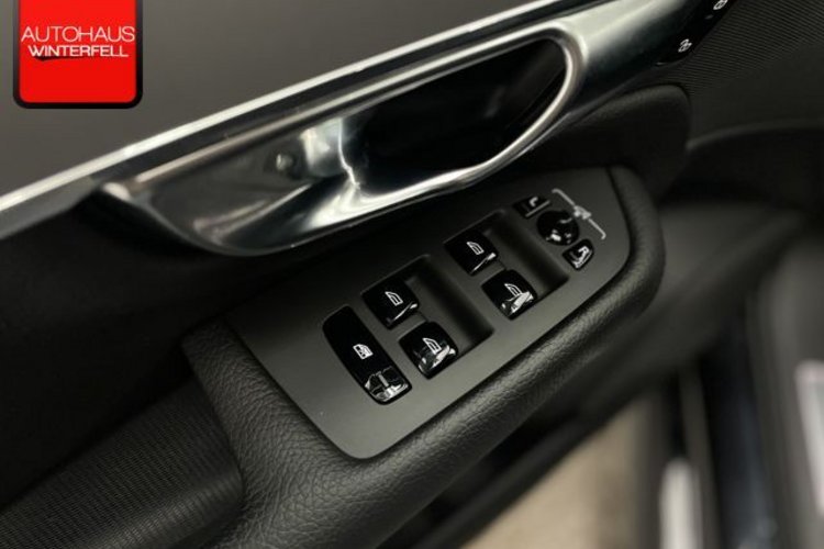 Volvo XC90 XC90 T8 AWD Recharge RDesign 7SITZ+AHK+KEYLESS+