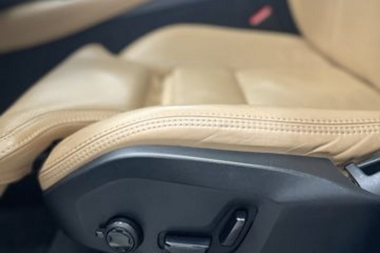 Volvo XC90 XC90 T8 INSCRIPTION RECH AWD 7SITZ+PANO+B&amp;W+AHK+