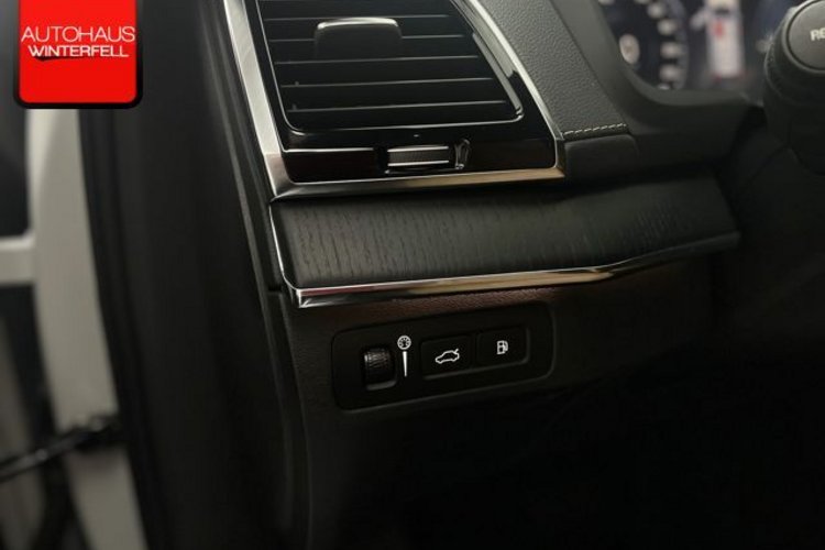 Volvo XC90 XC90 T8 INSCRIPTION RECH AWD 7SITZ+PANO+B&amp;W+AHK+