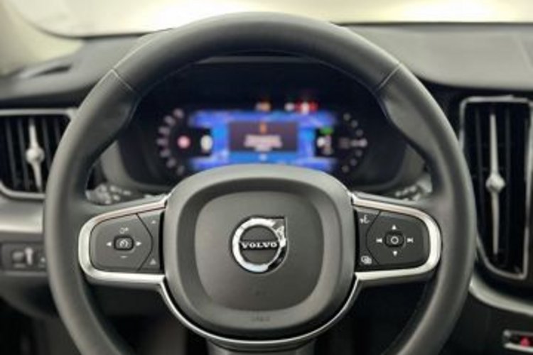 Volvo XC60 XC60 T6 AWD RECH INSCRIPTION PANO+AHK+STANDHEIZU