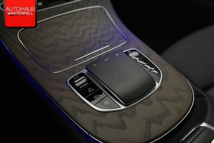 Mercedes-Benz E 400 E 400 d T 4M AVANTGARDE PANO+AHK+KEYLESS+DISTRO+