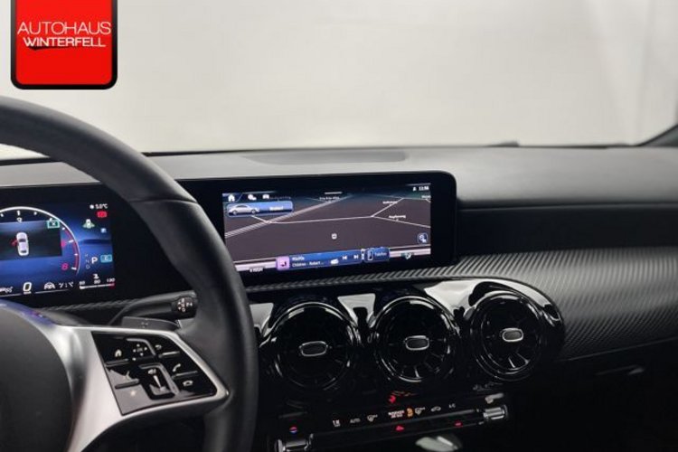 Mercedes-Benz A 200 A 200 d Limousine LED+KAMERA+DISTRONIC+CARPLAY+