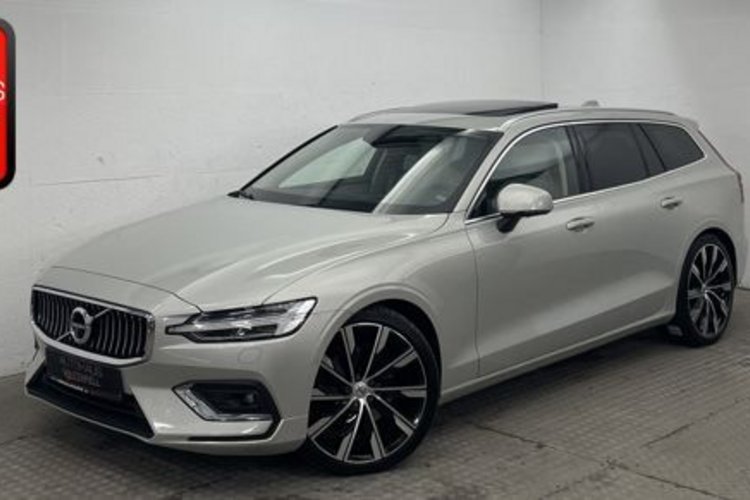 Volvo V60 V60 B4 INSCRIPTION PANO+B&amp;W+AHK+360+STANDHEIZUNG