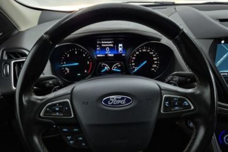 Ford Kuga Kuga 2.0 TDCi 4x4 Aut. Vignale PANO+AHK+KAMERA+