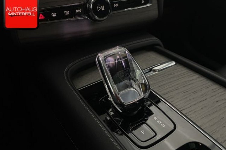 Volvo XC90 XC90 T8 PLUS DARK RECH AWD 7SITZ+PANO+AHK+STANDH