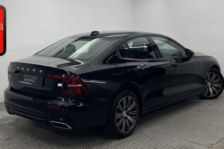 Volvo S60 S60 T8 R-DESIGN RECH AWD LED+H/K+KEYLESS+KAMERA+