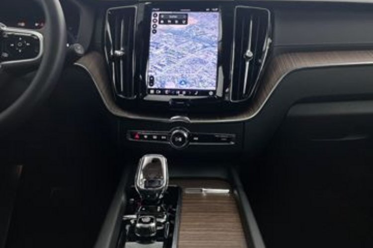 Volvo XC60 XC60 B5 D AWD Ultimate Dark POLESTAR PANO+LUFT+