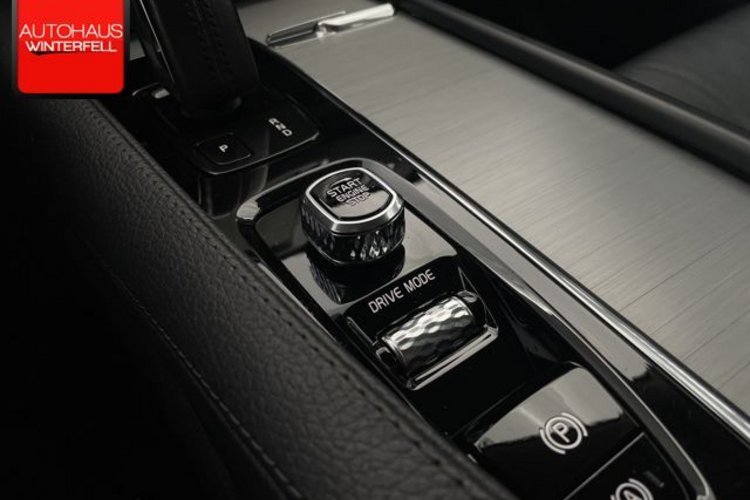 Volvo XC90 XC90 T8 AWD Recharge RDesign 7SITZ+AHK+KEYLESS+