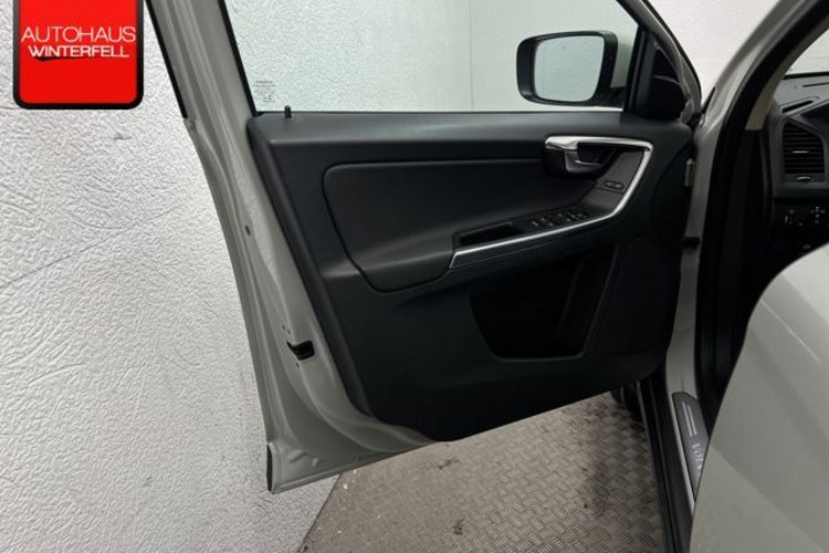 Volvo XC60 XC60 D4 AWD BI-XENON+MEMO+RTI-NAVI+TEMPOMAT+