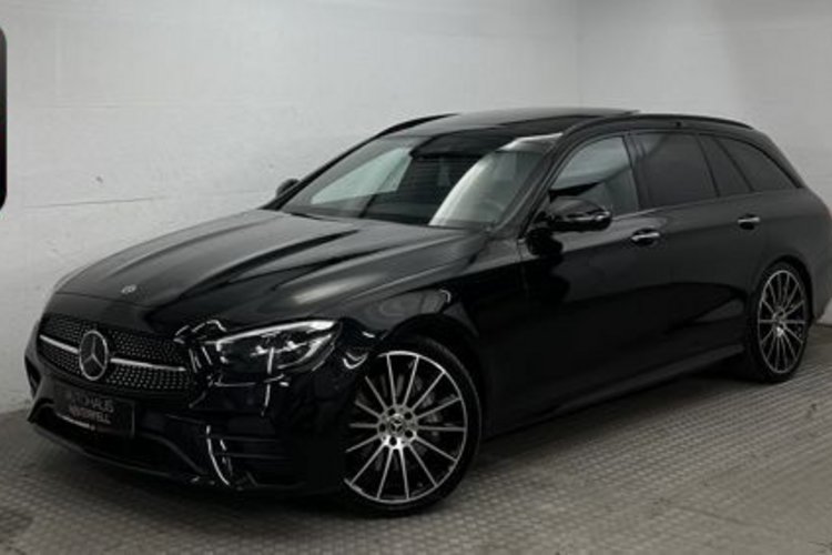 Mercedes-Benz E 400 E 400 d T 4M AMG NIGHT PANO+AIR-BODY+AHK+STANDH+