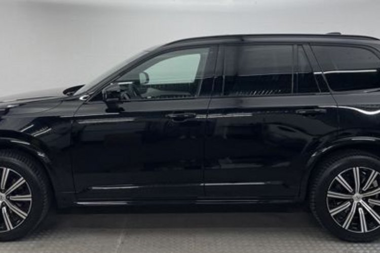 Volvo XC90 XC90 B5 D PLUS DARK AWD 7SITZ+PANO+AHK+360+MEMO+