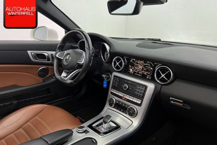 Mercedes-Benz SLC 300 SLC 300 AMG PANO+MEMO+H/K+CARPLAY+AIR-SCARF+