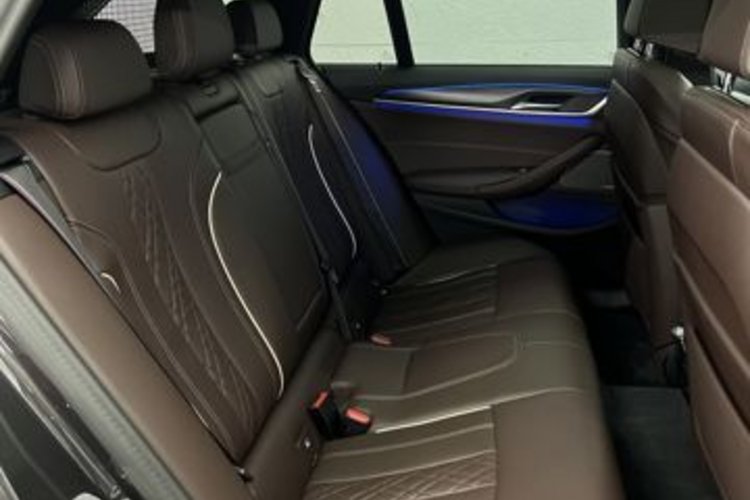 BMW 530 530 d Touring M SPORT PRO PANO+LASER+AHK+STANDH+