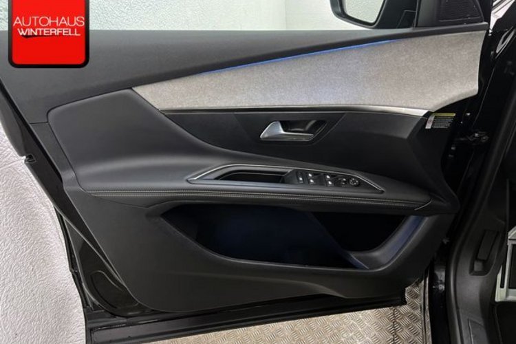 Peugeot 3008 3008 PureTech 130 EAT8 GT BLACK PANO+360+ACC+LED