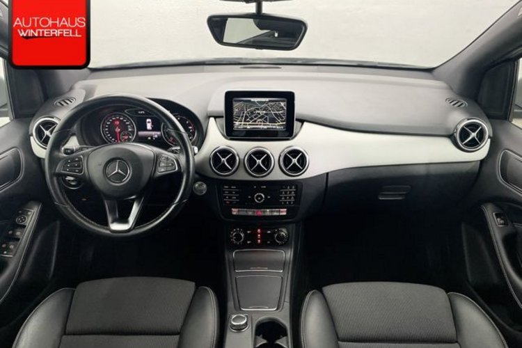 Mercedes-Benz B 180 B 180 d 7G-DCT URBAN AHK+NAVI+KLIMA+SITZHEIZUNG+