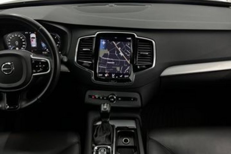Volvo XC90 XC90 D5 AWD STANDHEIZUNG+KAMERA+KEYLESS+VOLL-LED