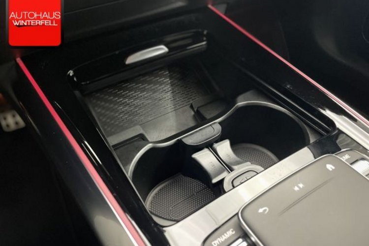 Mercedes-Benz GLA 220 GLA 220 d AMG NIGHT CARBON 20Z+KAMERA+KEYLESS+