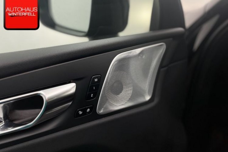 Volvo XC60 XC60 B5 B AWD Ultimate Dark PANO+B&amp;W+FOUR-C+360+