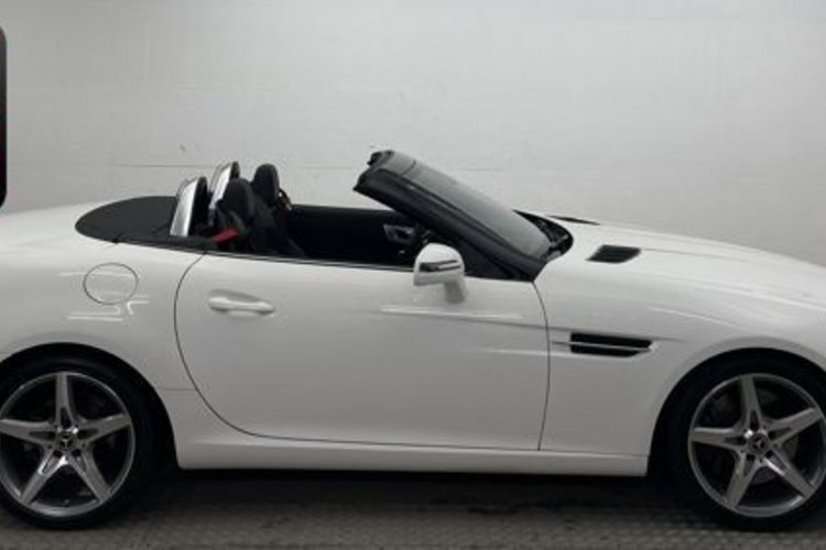 Mercedes-Benz SLC 200 SLC 200 AMG PANO+KAMERA+HARMAN/K+ILS+AIR-SCARF+