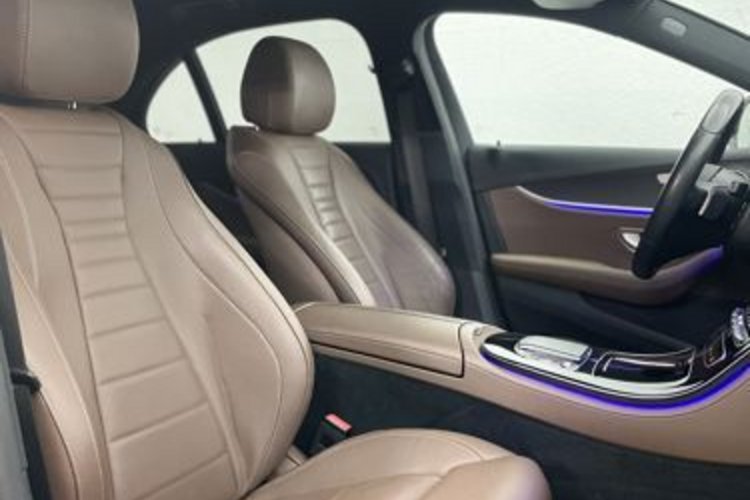 Mercedes-Benz E 400 E 400 d 4M AMG SPORT 20Z+STANDHEIZUNG+KAMERA+