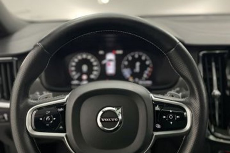 Volvo V90 V90 T5 R-DESIGN CARBON PANO+AHK+LUFT+HUD+360+LED
