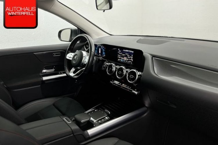 Mercedes-Benz GLA 200 GLA 200 d AMG CARBON PANO+AHK+KAMERA+LED+CARPLAY