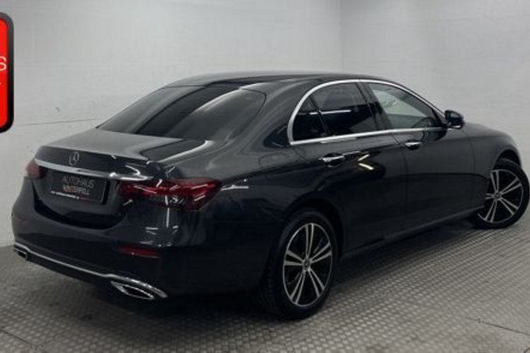 Mercedes-Benz E 300 E 300 d 4M AVANTGARDE AHK+KEYLESS+DISTRONIC+MBUX