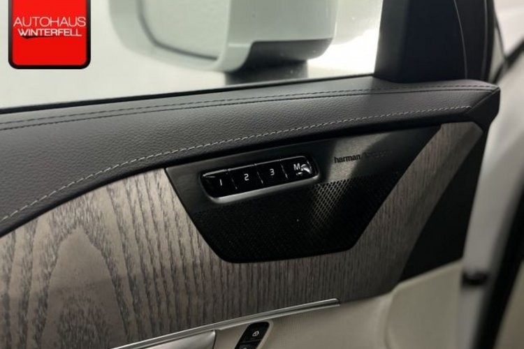 Volvo XC90 XC90 B5 AWD ULTIMATE BRIGHT 7SITZ+PANO+AHK+NUBUK