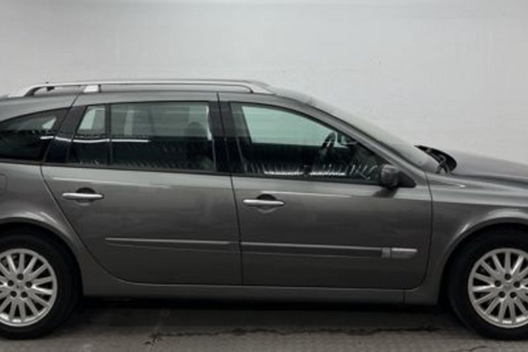 Renault Laguna Laguna Grandtour II Dynamique XENON+CABASSE+NAVI