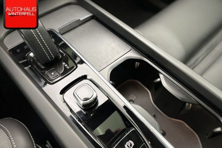 Volvo XC60 XC60 B5 D AWD R DESIGN PANO+360+AHK+MEMORY+H&amp;K+