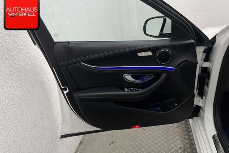 Mercedes-Benz E 300 E 300 T AMG LINE SCHIEBEDACH+KAMERA+CARPLAY+LED