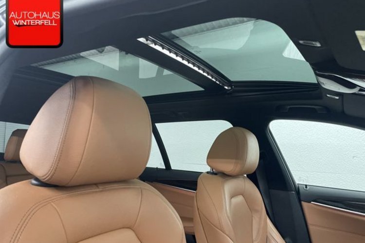 BMW 520 520 d xDrive Sport Line PANO+AHK+STANDHEIZUNG+