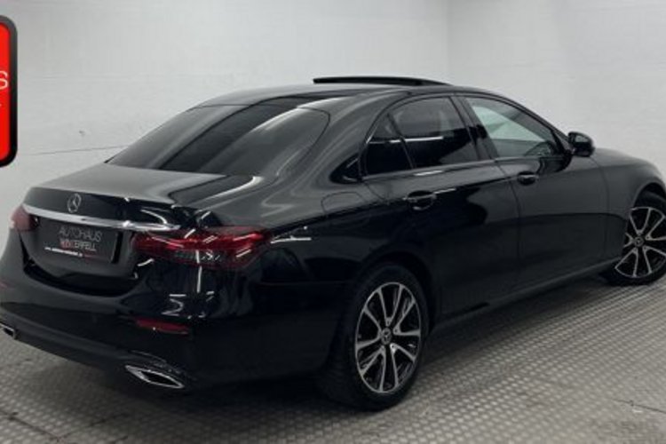Mercedes-Benz E 220 E 220 d Avantgarde NIGHT ESD+KAMERA+AMBIENTE+LED
