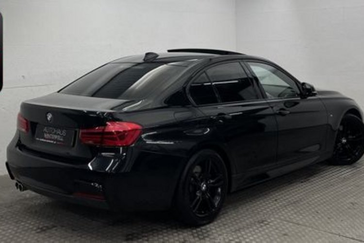 BMW 330 330 d M SPORT GSD+ADAP-LED+AHK+MEMO+HUD+KEYLESS+