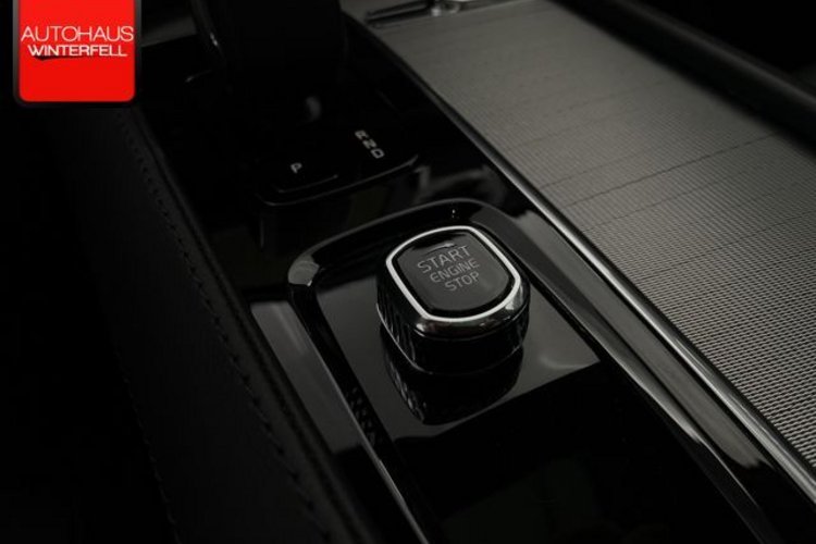 Volvo XC90 XC90 T8 ULTIMATE BRIGHT RECH AWD 7SITZ+PANO+AHK+