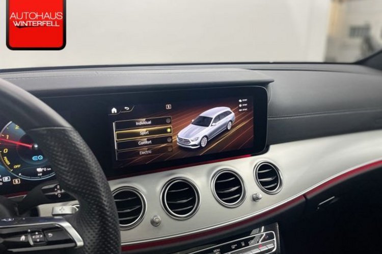 Mercedes-Benz E 300 E 300 de T 4M AMG NIGHT PANO+HUD+BURMESTER+DISTR
