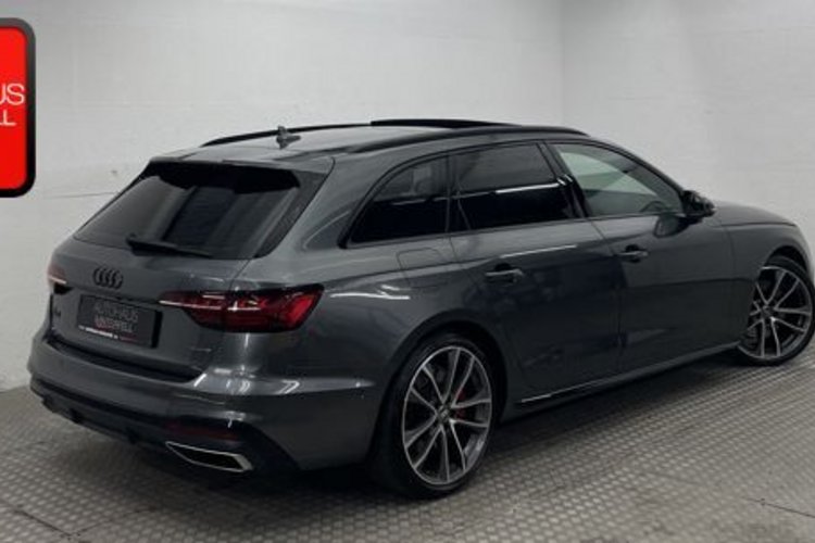 Audi A4 A4 Avant 45 TFSI qu S line edition one PANO+AHK+