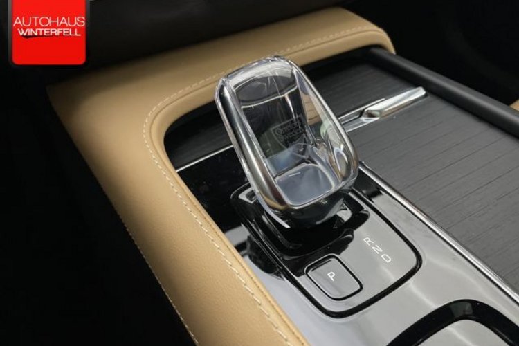 Volvo XC90 XC90 T8 PLUS BRIGHT RECH AWD 7SITZ+PANO+AHK+B&amp;W+