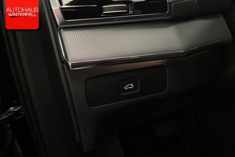 Volvo XC90 XC90 B5 D AWD Plus Dark 7SITZ+PANO+AHK+MEMORY+
