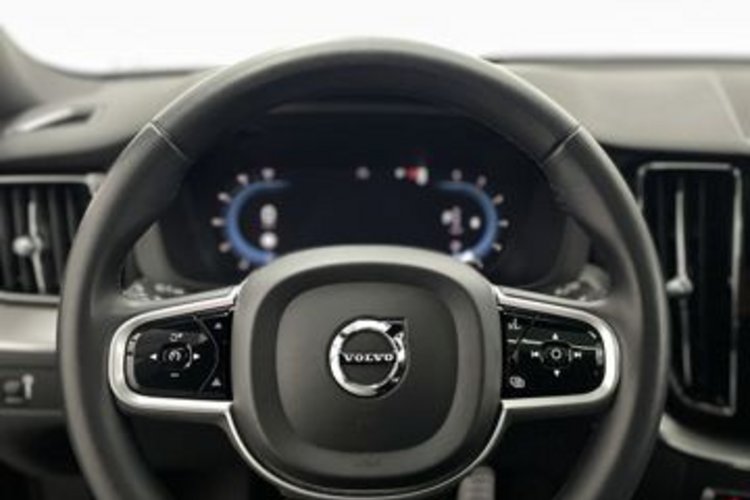 Volvo XC60 XC60 B4 D AWD R-DESIGN PANO+MEMORY+VOLL-LED+KAM