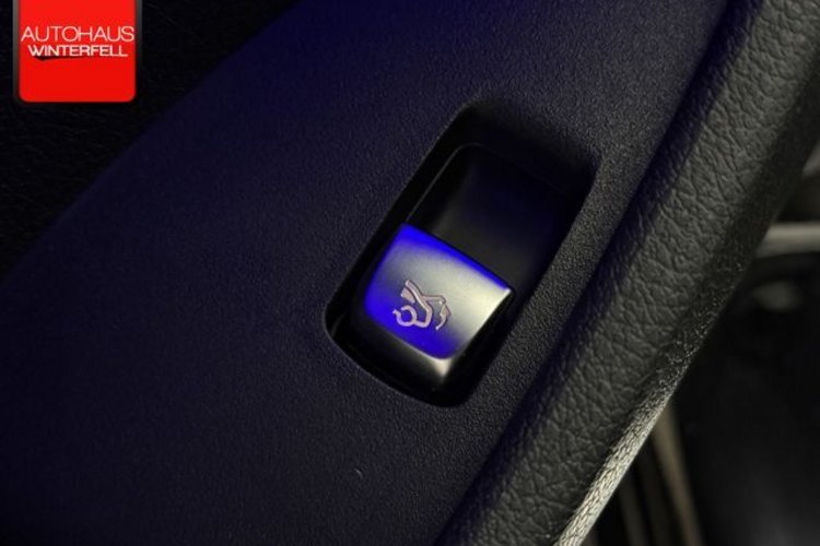 Mercedes-Benz E 200 E 200 Coupe AMG SPORT LED+WIDESCREEN+KAMERA+