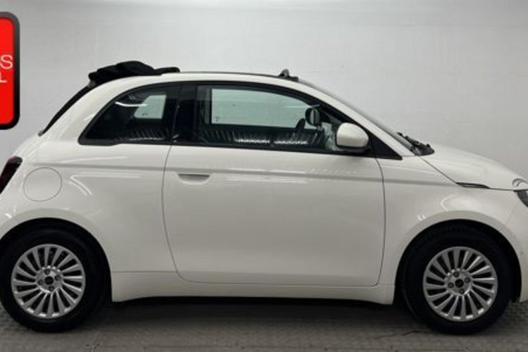 Fiat 500e 500e Cabrio KAMERA+KEYLESS+SITZHEIZUNG+CARPLAY+