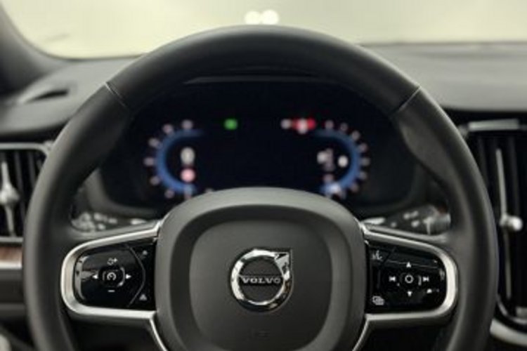 Volvo S60 S60 B5 B ULTIMATE DARK AWD GSD+20Z+AHK+STANDHZG+