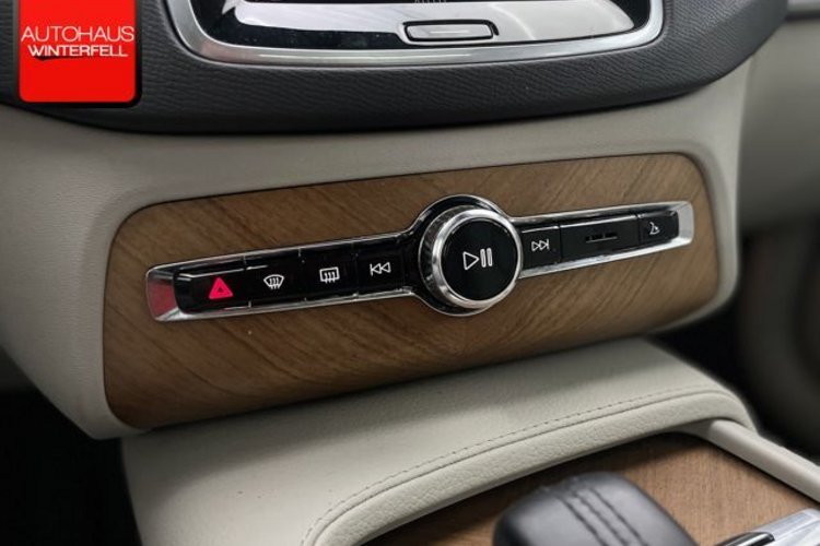 Volvo XC90 XC90 B5 AWD PANO+22Z+HUD+H&amp;K+KAMERA+LED+ALARM+