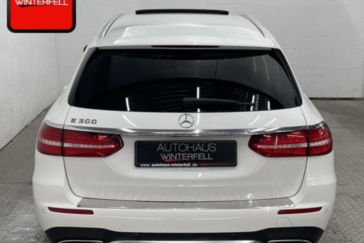 Mercedes-Benz E 300 E 300 T AMG LINE SCHIEBEDACH+KAMERA+CARPLAY+LED