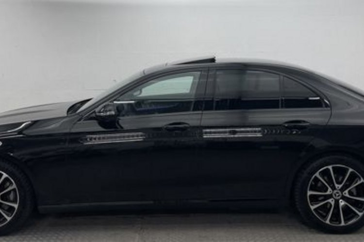 Mercedes-Benz E 220 E 220 d Avantgarde NIGHT ESD+KAMERA+AMBIENTE+LED