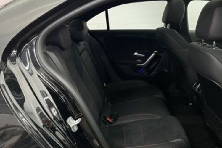 Mercedes-Benz A 200 A 200 d Limousine AMG NIGHT PANO+MEMO+KEYLESS+