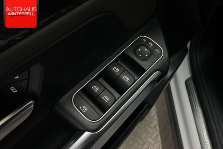 Mercedes-Benz GLB 35 AMG GLB 35 AMG CARBON 4M 7SITZ+PANO+360+HUD+MEMO+
