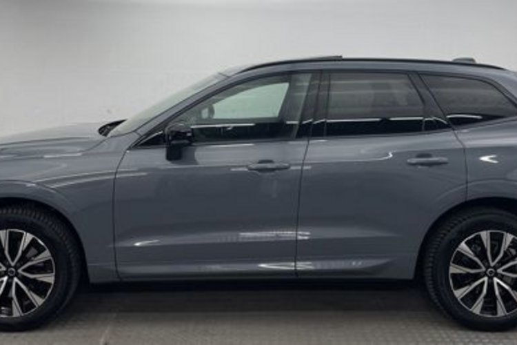 Volvo XC60 XC60 B4 AWD PLUS DARK PANO+AHK+MEMORY+H&amp;K+LED+